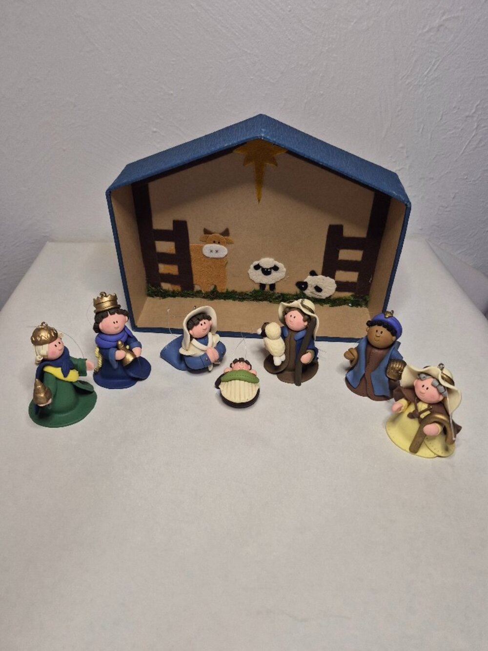 2004 BAF Nativity in a Box Polymer Clay Ornament Set 7 Figures Felt Manger